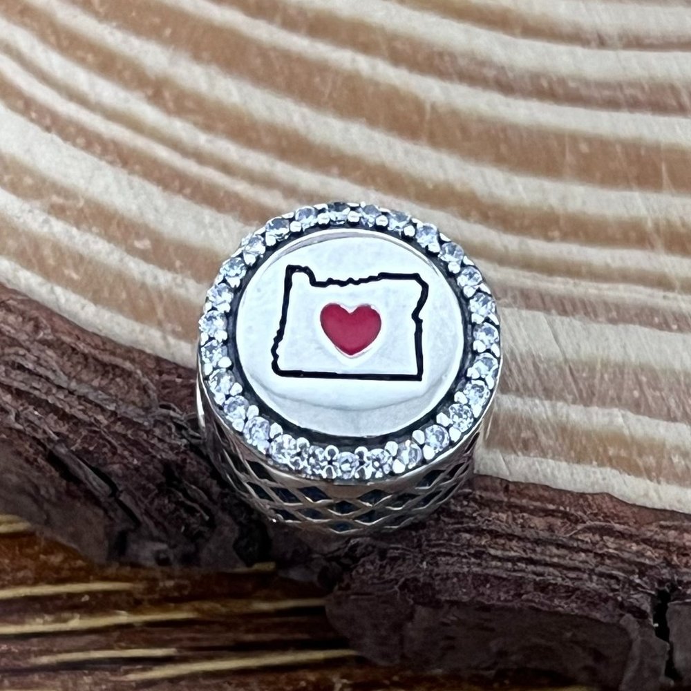 Pandora Oregon Map Exclusive Charm